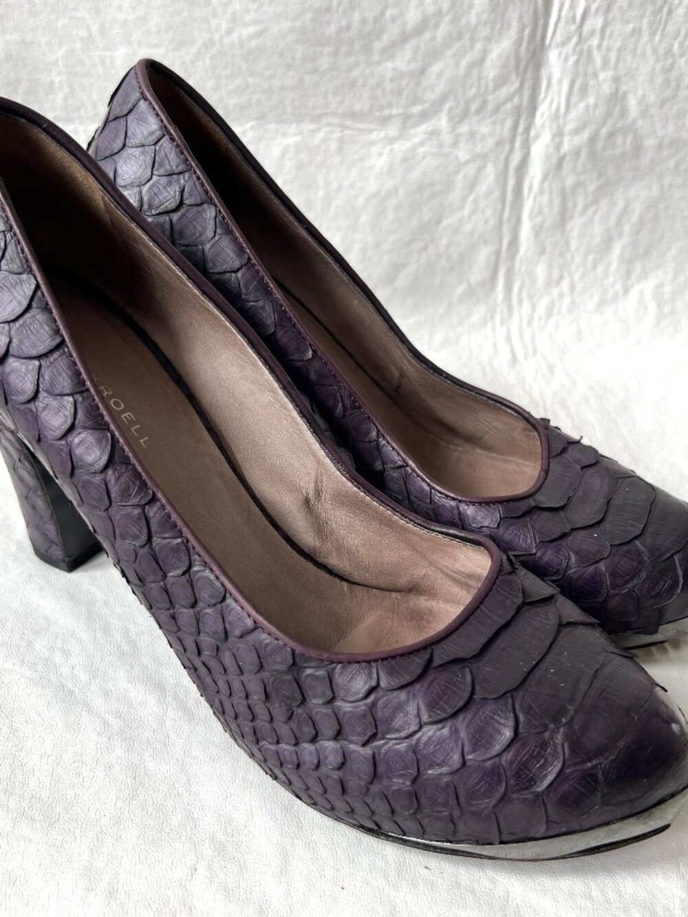 Devi Kroell pumps purple matte python leather snake scale high heels 39 9 animal